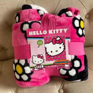 New Hello Kitty Pink and White Plush Throw Blanket